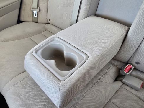 Used 2016 Honda Accord EX image 29