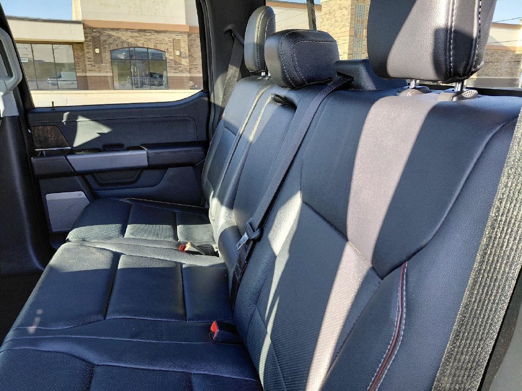 Used 2022 Ford F150 Lariat w/ Equipment Group 502A High AWD/4WD image 4