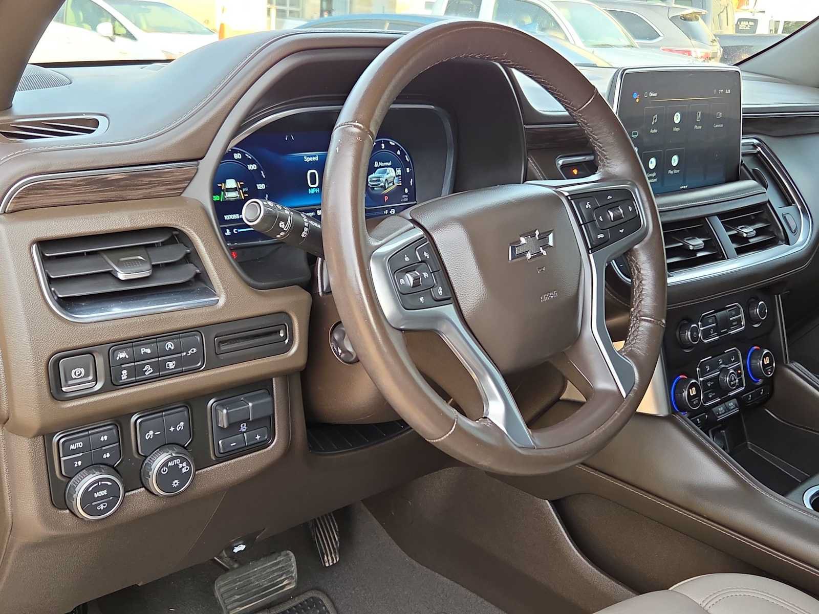 Used 2022 Chevrolet Tahoe Z71 w/ Z71 Off-Road Package AWD/4WD image 10