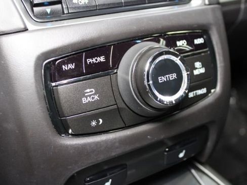 Used 2014 Acura RLX image 17