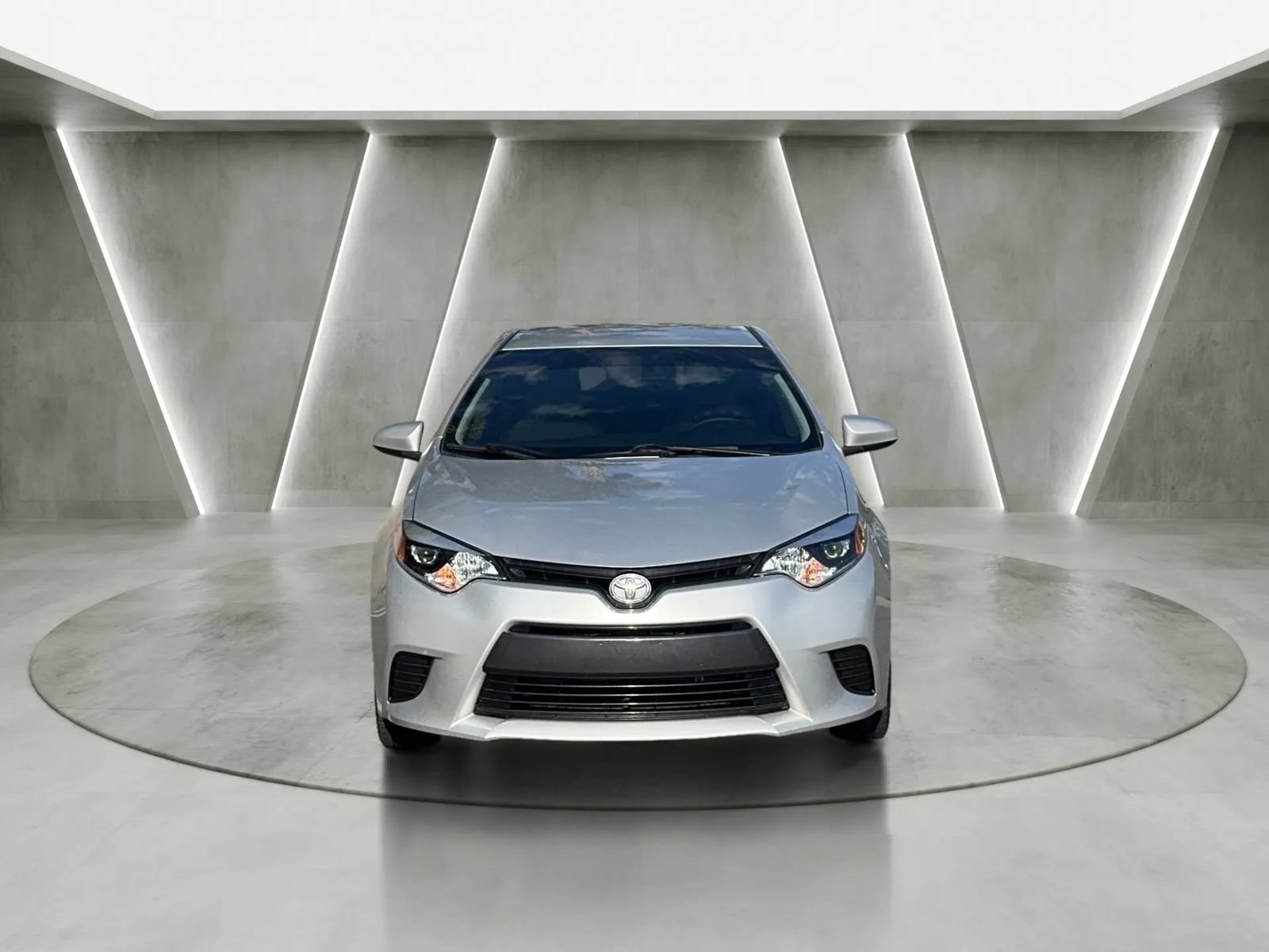 Used 2015 Toyota Corolla LE FWD image 10