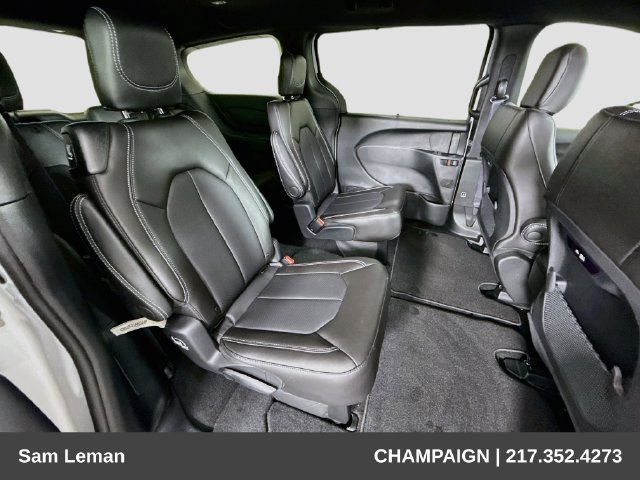 New 2027 Chrysler Pacifica Select AWD/4WD image 26