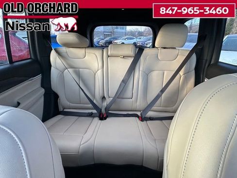 Used 2022 Jeep Grand Cherokee Limited 4xe image 13