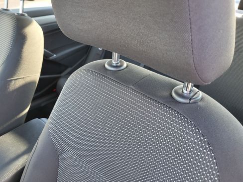 Used 2017 Volkswagen Passat 1.8T S image 13