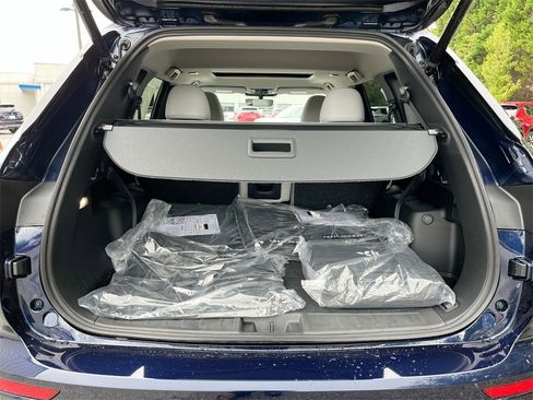 New 2025 Mitsubishi Outlander SE image 28