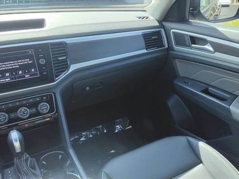 Used 2023 Volkswagen Atlas SE image 23