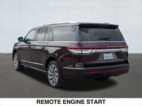 Used 2024 Lincoln Navigator L Reserve AWD/4WD image 3