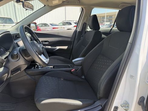 Used 2024 Nissan Kicks SV FWD image 25