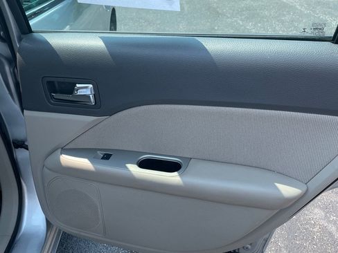 Used 2012 Ford Fusion Hybrid FWD image 18