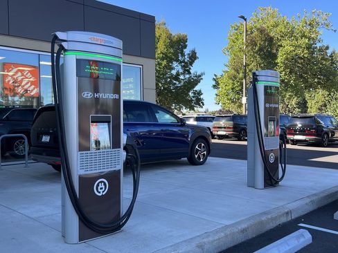 Used 2023 Hyundai Kona SEL w/ Cargo Package image 29