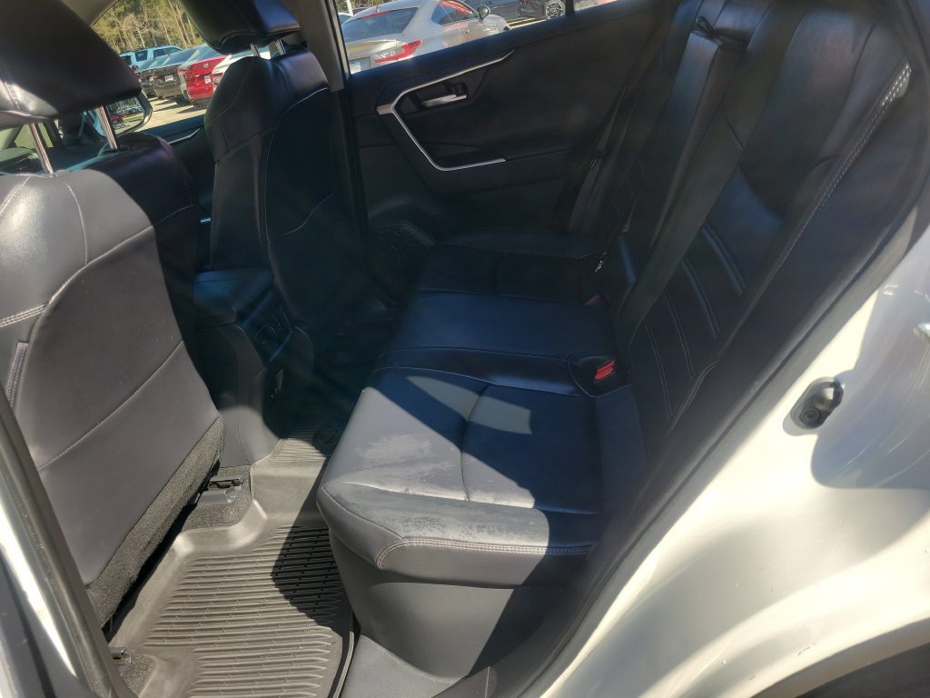 Used 2019 Toyota RAV4 Limited w/ Carpet Mat Package AWD/4WD image 18