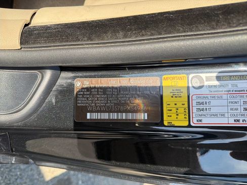 Used 2008 BMW 335i Convertible image 17