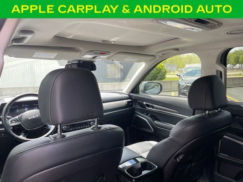Used 2024 Kia Telluride EX w/ EX Captain's Chair Package FWD image 16