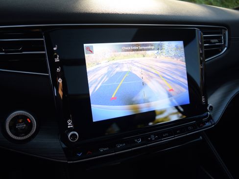 Used 2024 Jeep Wagoneer Series II w/ Premium Group I image 10