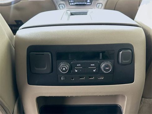 Used 2018 Chevrolet Tahoe LT image 28