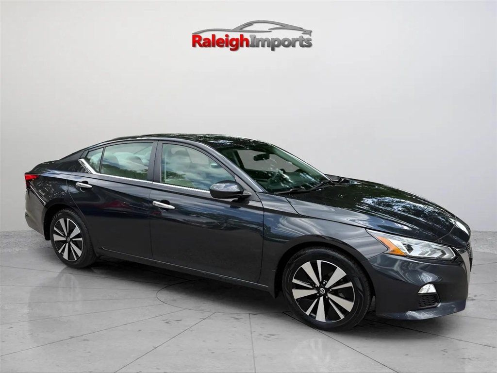 Used 2021 Nissan Altima 2.5 SV FWD image 4