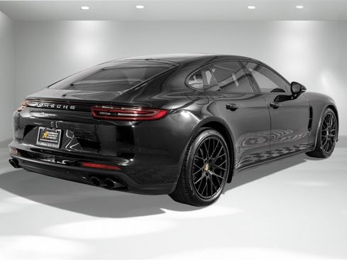 Used 2019 Porsche Panamera image 9