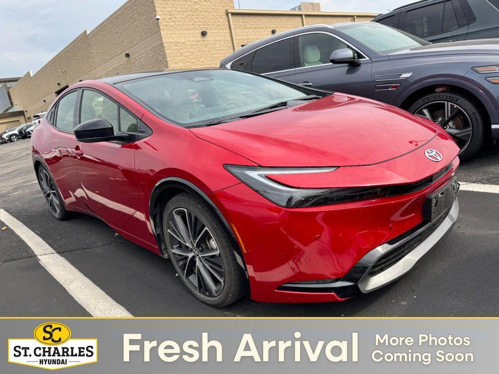 Used 2024 Toyota Prius XLE FWD image 1