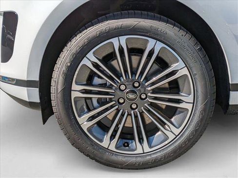 New 2026 Land Rover Range Rover Evoque S image 10