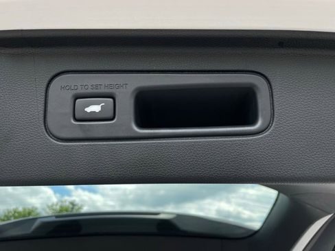 Certified 2025 Honda Pilot EX-L image 45