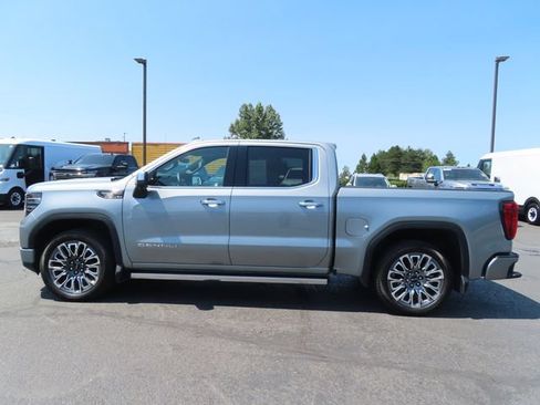 Certified 2026 GMC Sierra 1500 Denali Ultimate AWD/4WD image 4