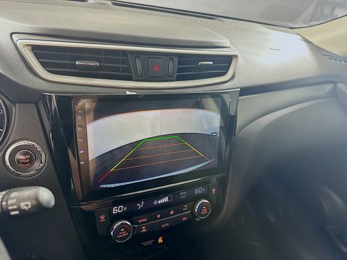 Used 2016 Nissan Rogue SV w/ SV Moonroof Package FWD image 22