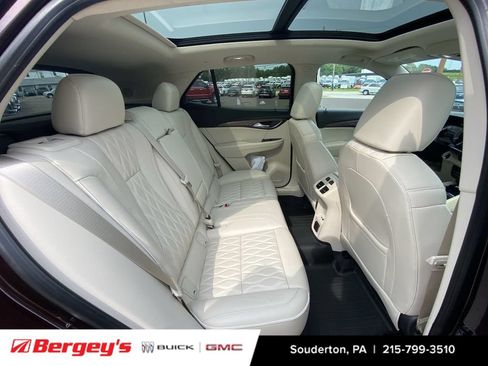 Certified 2021 Buick Envision Avenir w/ Technology Package II AWD/4WD image 31
