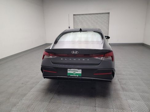Used 2024 Hyundai Elantra SEL FWD image 7