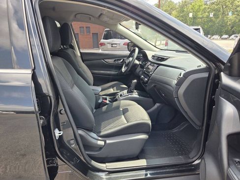 Used 2019 Nissan Rogue SV FWD image 20