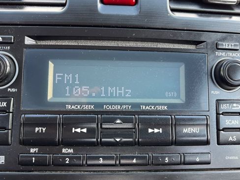 Used 2015 Subaru Forester 2.5i w/ Alloy Wheel Package image 12