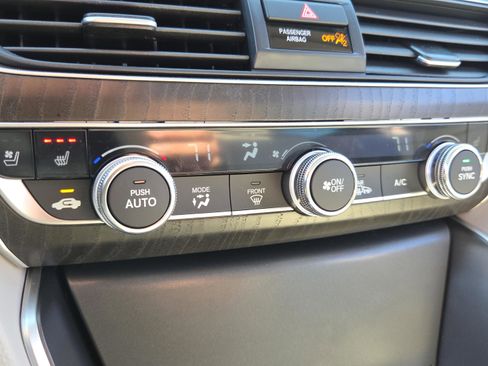 Certified 2021 Honda Accord Touring image 18