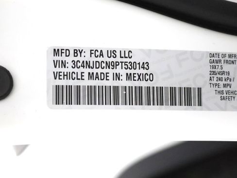 Used 2023 Jeep Compass Limited w/ Elite Group AWD/4WD image 26