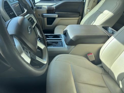 Used 2020 Ford F150 Lariat w/ Equipment Group 502A Luxury image 11