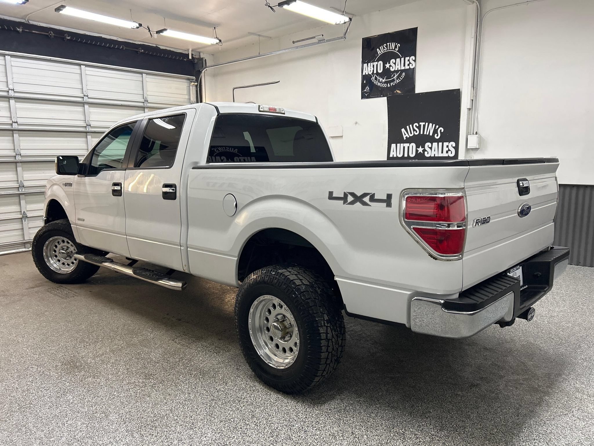 Used 2012 Ford F150 XLT w/ XLT Convenience Pkg AWD/4WD image 4