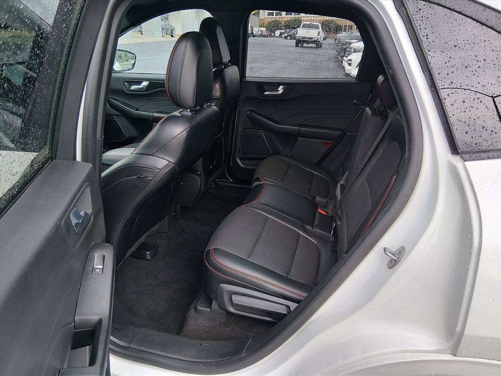 Certified 2024 Ford Escape ST-Line Select AWD/4WD image 15