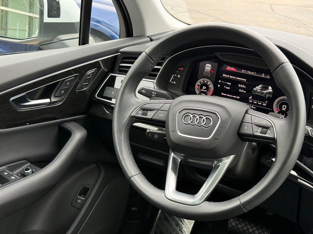 Used 2023 Audi Q7 2.0T Premium w/ Convenience Package AWD/4WD image 14