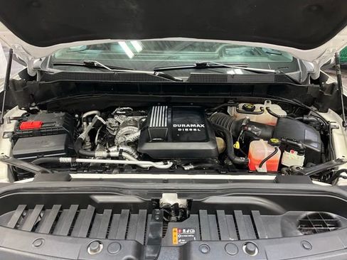 Used 2022 Chevrolet Silverado 1500 LTZ w/ LTZ Premium Package AWD/4WD image 26