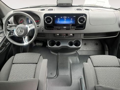 New 2026 Mercedes-Benz Sprinter 2500 image 11