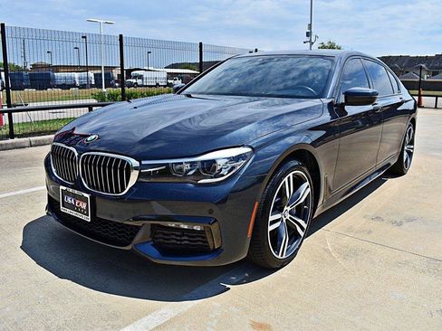 Used 2019 BMW 740i w/ Executive Package RWD image 13