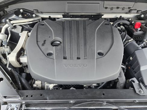 Used 2023 Volvo XC60 B5 Ultimate w/ Climate Package image 43