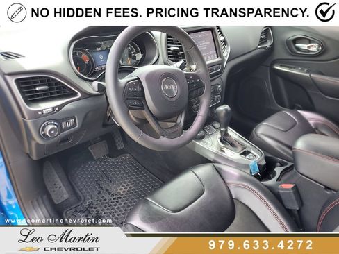 Used 2022 Jeep Cherokee Trailhawk AWD/4WD image 16