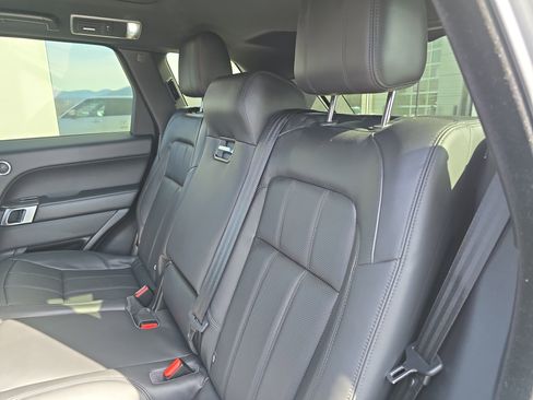 Used 2019 Land Rover Range Rover Sport HSE image 15