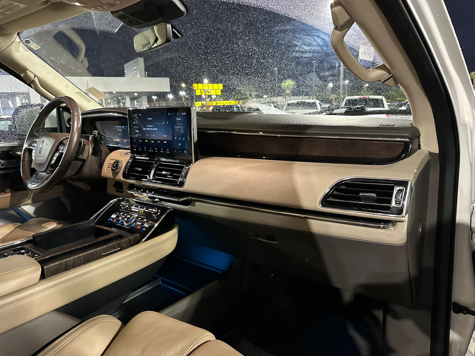 Used 2022 Lincoln Navigator Reserve AWD/4WD image 22