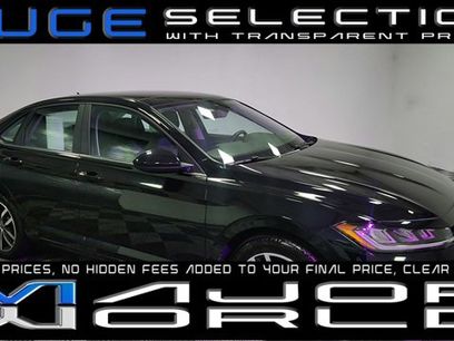 Used 2025 Volkswagen Jetta SE w/ Sunroof Package