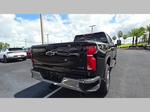 New 2026 Chevrolet Silverado 2500 LTZ w/ LTZ Premium Package AWD/4WD image 21