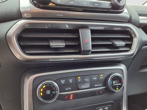 Used 2022 Ford EcoSport SE w/ SE Convenience Package image 13