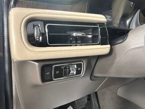 Used 2023 Lincoln Aviator Reserve w/ Equipment Group 201A AWD/4WD image 16