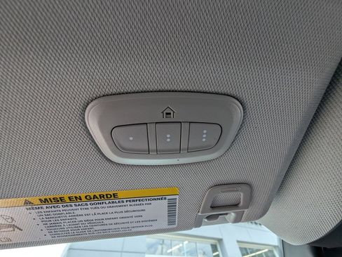 Used 2022 Jeep Grand Cherokee Limited image 32