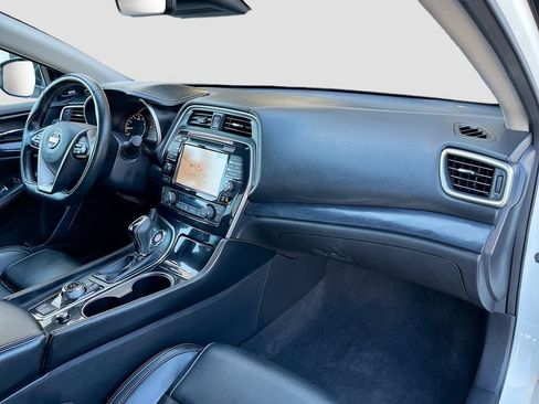 Used 2023 Nissan Maxima Platinum w/ Sport Mat Group FWD image 31