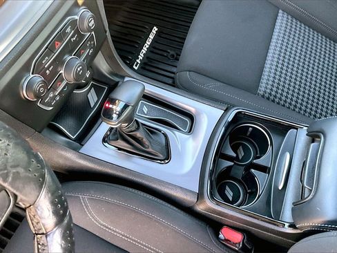 Used 2023 Dodge Charger SXT w/ Blacktop Package image 17